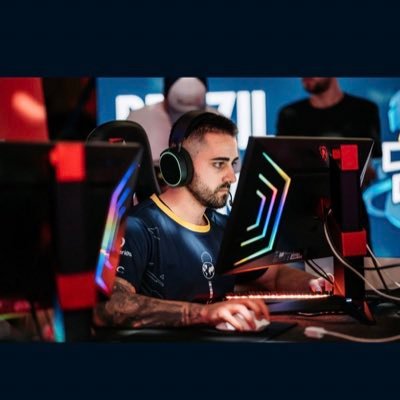 📍🇦🇹Free agent | Contact: dms open 🇲🇰🇭🇷 Valorant gamer https://t.co/OlS6GbRCJI