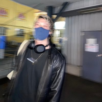 akiboooooou's profile picture. 踊るために生まれた /🍃🥜 /The Novembers ////////////////////ぽこピー好きな人、ノーベンバーズ好きな人気軽にフォローしてください！返します！