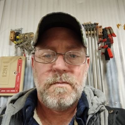 🇺🇲45🇺🇲.
Weather nut, Storm spotter @NWSILN. https://t.co/lDvK6kBhUn
Railroader by profession.
Woodworking, Model railroading, motorcycling.