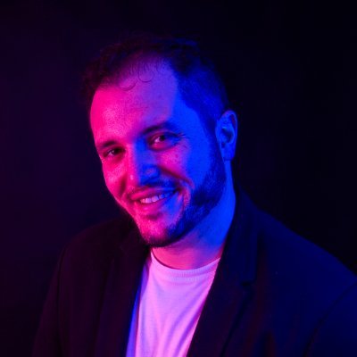 160 caracteres no alcanzan para describir mi vida, obra y milagros...sobran. A Sabina le sobran los motivos, a mi los caracteres (?)
IG: @jesuiselzurdo