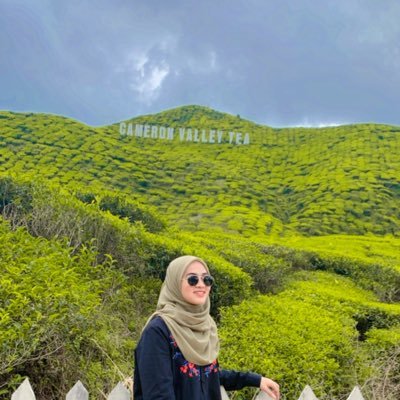 Bachelor of Linguistic | Universiti Kebangsaan Malaysia👩🏻🎓 اللهم صلى وسلم وبارك على سيدنا محمد❤ 'miracle might happen'