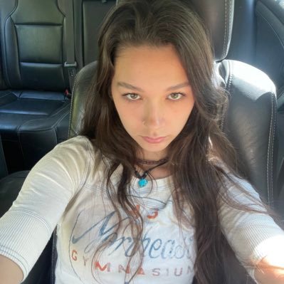 ellasmeader's profile picture. enjoy it all🌞