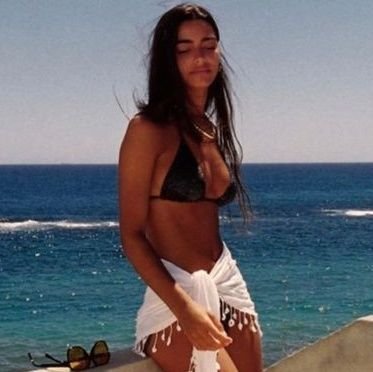 80studious's profile picture. 