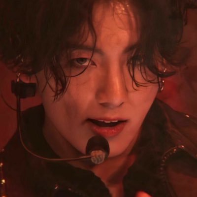 nieres_r's profile picture. Artist🫧 | | she/her | | 18