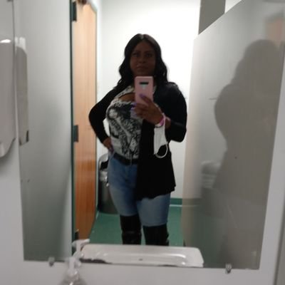 sir82893223's profile picture. 