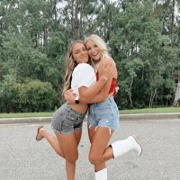 karli (@karlibourg) 's Twitter Profile Photo