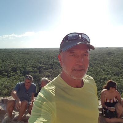 Mozag's profile picture. Hey life's a party for me....thats what I do...help people celebrate the events of their lives....always trying to create the Perfect Party