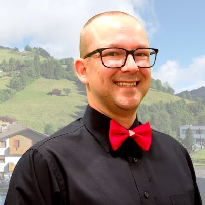 German Teacher, YouTuber, and Tweeter of all things German, language learning, and teaching. https://t.co/OuKGch8i9r