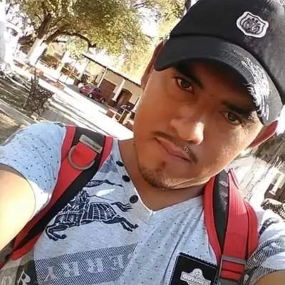 Tengo 23 años apasionado soltero fan del drag mexicano y del drag en general
Soy un chico homosexual no tengo por que negar lo que soy
