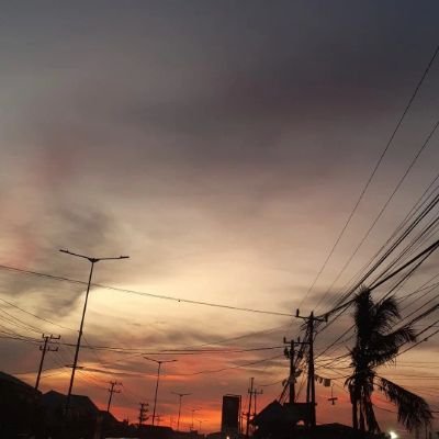 readingforfun_'s profile picture. istirahat bentar yuk :)