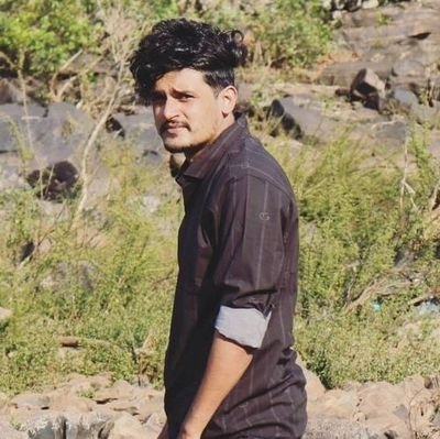 Single👑100%😂
Follow me ✌❤
Itz🔥hot😜
Badmash 💓
Romantic 🙈😂
PaGaL Ladka🙄
Wish me on 11/4🎂
SIDHARTH, SHIV, SUPPORTER
