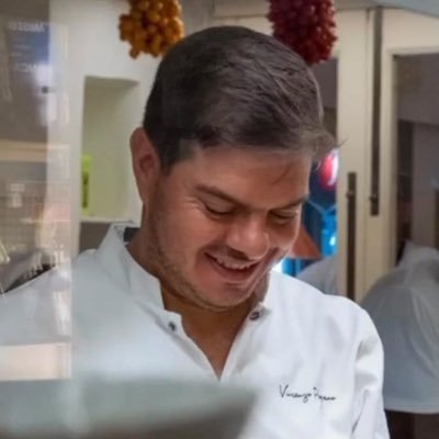 i_caponi's profile picture. Siate educati, Lavorate sodo, Imparate a ringraziare, Non vi lamentate, Ammettete i vostri limiti, ma provate tutti i giorni a superarli.