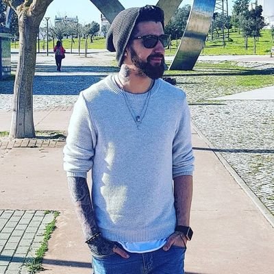 Former Cod player for SteelShock. Doing chill things. Waiting to catch a scammer on that community above.
Benfica , West Ham.