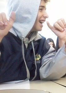 Soou mllk que agradeçoo muitoo a Deus pelas coisas maravilhosas que tem feito em minha vida , ée meu jeito mllk de seer (8)