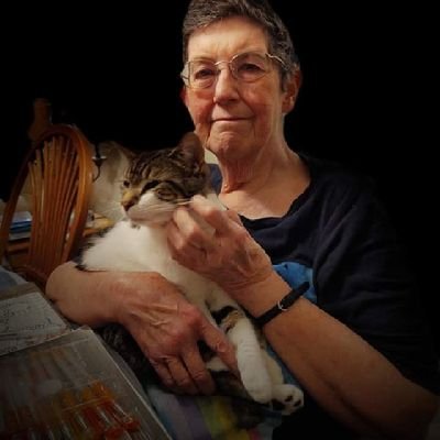 Married to my true love, mom, Nana. #BoomersForBiden #Resistor  #BlueCrew #Blogger #Cats 🚫DMs https://t.co/iR0J1c1Gcb