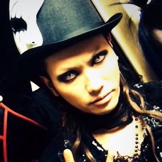 KYOHEI (響兵) DAS:VASSER (1997-2002, reunion 2012 limited), GUICHE (2003), P:D(2005-2006), Number Mouse (2009-2017) and investor 投資家 now.