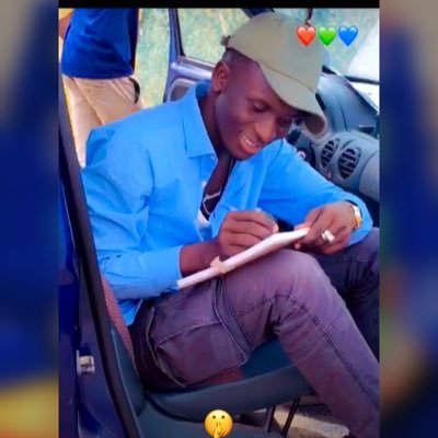 samb_omzo's profile picture. 