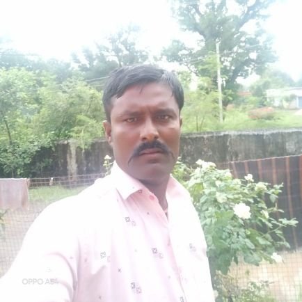 Jitendr61872617's profile picture. कटु सत्य है -
सांप जब तक आस्तीनों के ना मारे जाएंगे
हौसला कितना भी हो हम जंग हार जाएंगे..