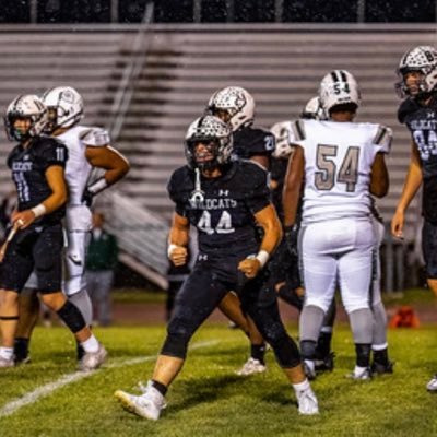 Linebacker/Fullback//Normal Community West High School//6’0” 205lbs// 5.05/5.0 GPA//Class of 24’