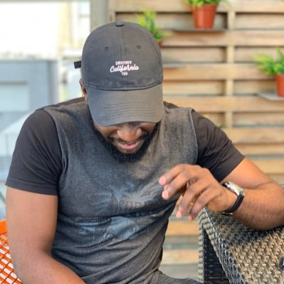 Razolmut's profile picture. Love, Live, Learn