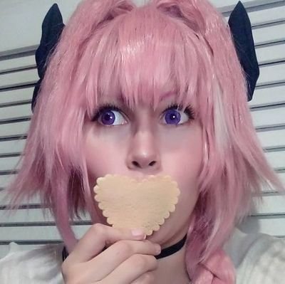 Hola (^^)
Conchentiix o Pigaxx
//28 // Cosplay//gaming// Yaoi y muchas cosas! Bienvenidos!
Fujoshi 🔞❌⭕‼️
Instagram: Conchentiix