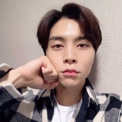 209jsuh's profile picture. 짱큰게 짱귀엽대🤭