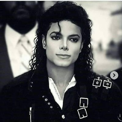 Michael Jackson 😍✨
Joaquín Bondoni 🛐💖
Emilio Osorio 💕🥰
Mauro aldair ❤️💖
Kronno zomber 🥺😍