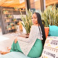 Ms L (@msthembil) 's Twitter Profile