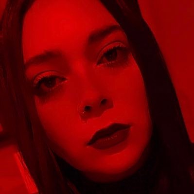 Tengo los trastornos emocionales más hermosos que jamás hayas visto. Queen of Chaos 🖤 Eye in the sky