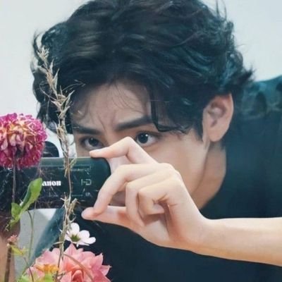 이 노래를 바칩니다 ⋆ 𝗧𝗔𝗘𝗛𝗬𝗨𝗡𝗚 𝗂 𝗐𝖺𝗇𝗍 𝗍𝗈 𝗆𝖺𝗄𝖾 𝗒𝗈𝗎 𝗆𝗂𝗇𝖾.
𝟵𝟱'태형 · 𝖺𝗅𝗅 𝗅𝗈𝗏𝖾 𝖿𝗈𝗋 𝘃𝗮𝗻𝘁𝗲. 🕊️
— tae's 𝘂