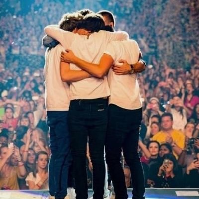 Ekakshara4's profile picture. I believe in makin' the impossible possible because there’s no fun in giving up. 
💖➡️Stars, Nebula, Galaxies, Anything present in our precious UNIVERSE