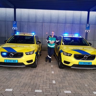 Christen, controleur kleine blusmiddelen,AED, BMI,OR, @saval_sk, @lotuszhz, LOTUS, EHBO. Echtgenoot, (schoon)vader. Opa. Tweets zijn op pers. titel.