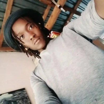 Daya47189525's profile picture. Hi I'm a poet🙂