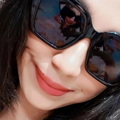 nadyaliauw's profile picture. Don't let stupid things break your happiness.