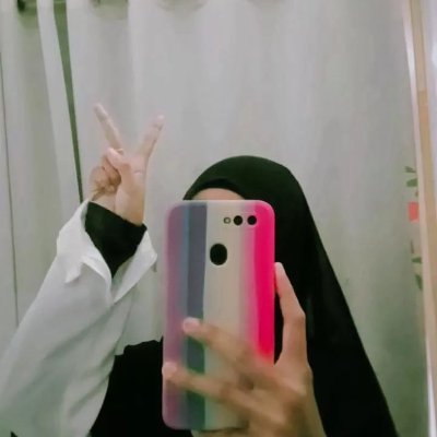 NavisaLulu's profile picture. i'm a human