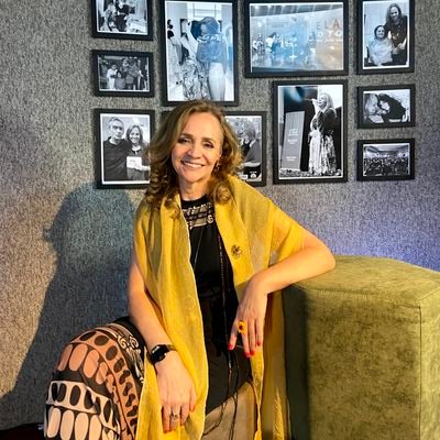 Palestrante: TEDx Speaker -
Fundadora Instituto Todas Marias, Especialista Políticas p/ Mulheres, Pós: Estratégias Enfrent. Violência, Mediação de Conflitos...