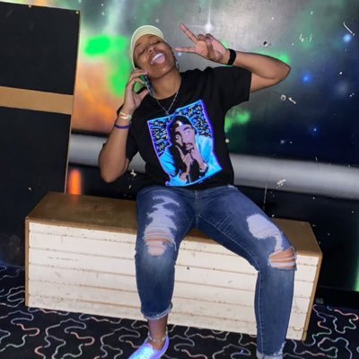 🌴☀️Florida Born😎🍊 💜🏀LSUA '19👩🏽‍🎓💛 Joshua 1:5🙏🏽/ 👻:@laylay_loveu 📸:@only_the_wise