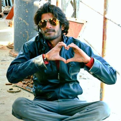 sultan_ahmed16's profile picture. اے گریہ زار زندگی کچھ دیر معذرت 
میرا بھی دل کیا ہے ذرا مسکراؤں میں

#السلام_عليكم 😇 👊