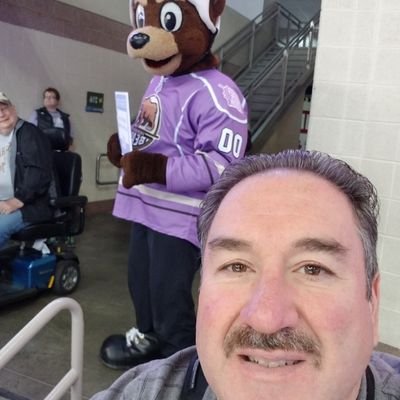 carlminieri's profile picture. Photographer @Hershey Bears 🐻