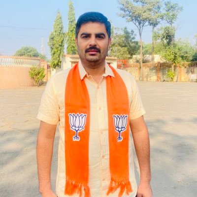 former Executive CHAIRMAN- MUNDRA Taluka panchayat , former Vice prasident BJYM- Mundra , prasident Rajput kshatriy mahasabha - Mundra