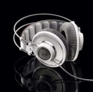 sebawise's profile picture. Dj, ingénieur du son, technicien son et lumière mais aussi Logistic Manager chez Alpha-Company