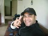 Me considero um otimista, de bem com a vida ,simpatico modestia, adoro viagens, baladas, e sou bem eclético se referindo se a  comidas, musicas,e amo tdo q.faço