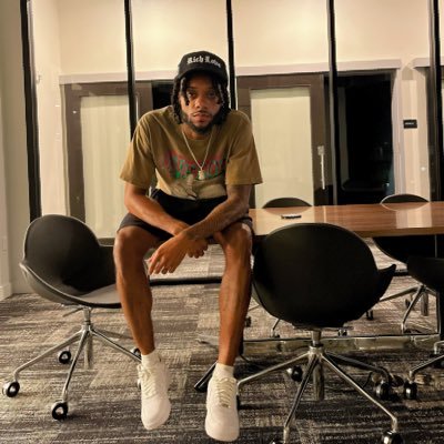 I’m only here to make you think 💦🧠💭👳🏾♂️☀️ IG -CallMeWhenYouRich