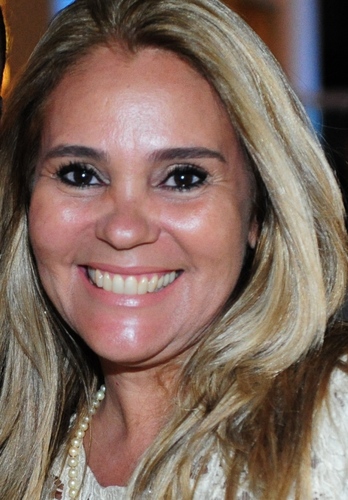 LaisRCunha's profile picture. Profissional de Marketing que ama o que faz e se realiza a cada desafio vencido. A medida que me esforço, fico + atenta a esse mercado que fascina e ensina!