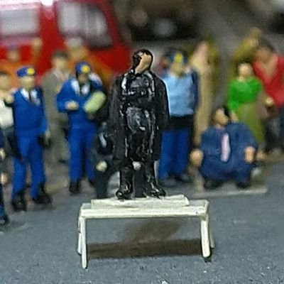 北海道の道北地方にある人口10万人の地方都市国家 猫船市(架空都市)のアカウントです。
Nゲージのジオラマや1/144の車両、航空機、艦船で遊んでます。
本垢は @mash_fleet
#144スケモ #144ブンドド #猫船市の日常
