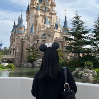 riri0901104's profile picture. 01  @Ri_041012