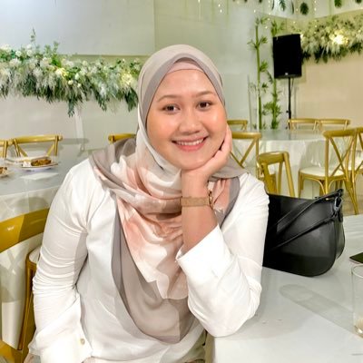 EmmyKzman's profile picture. 