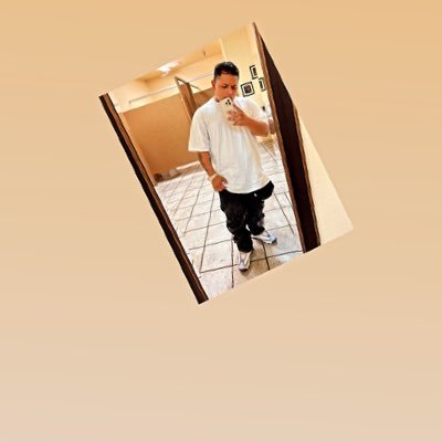 Darwincruz805's profile picture. 