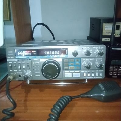 diegolopezctm's profile picture. Y si me dices que son muchos, yo te contesto: El fuego no se deja impresionar por la cantidad de leña que tiene que quemar.