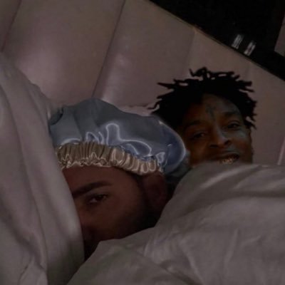 loccohontas's profile picture. I ain’t suspended, just wanna follow all my friends on a private account.